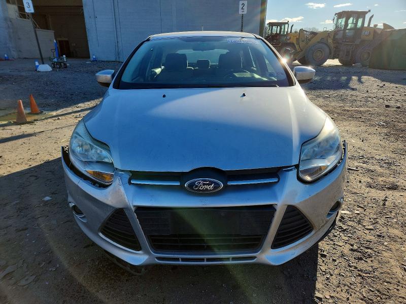 Foto 5 de la subasta – 2012 FORD FOCUS SE con VIN 1FAHP3K24CL433831