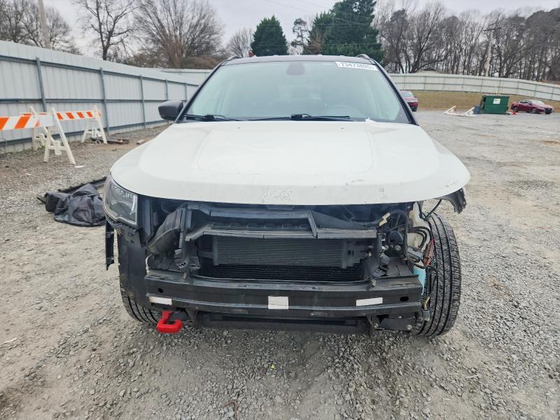 Photo 5 from auction – 2017 JEEP COMPASS with VIN 3C4NJDDB2HT666068