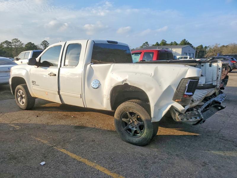 Photo 2 from auction – 2011 GMC SIERRA C15 with VIN 1GTR1VE06BZ459915