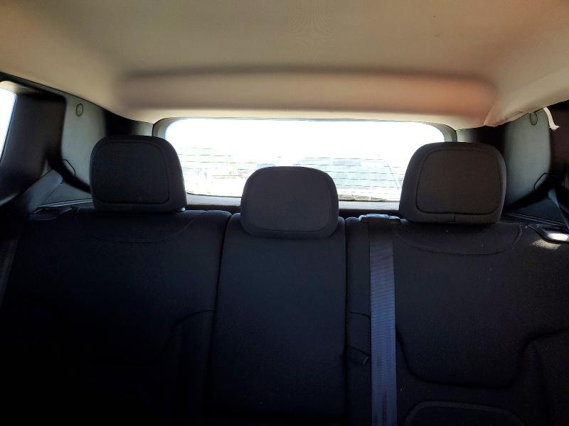 Photo 10 from auction – 2018 JEEP RENEGADE L with VIN ZACCJBBB1JPH80946