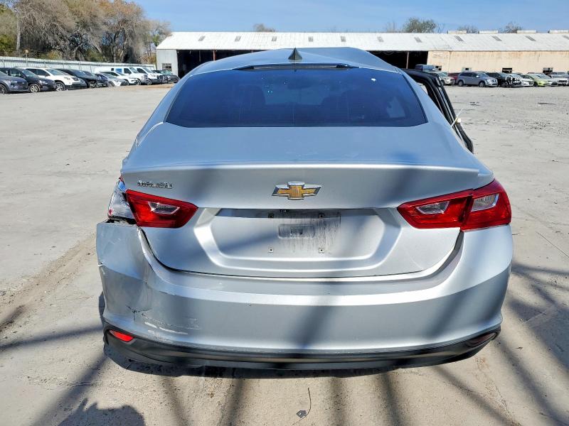 Photo 6 from auction – 2020 CHEVROLET MALIBU with VIN 1G1ZB5ST9LF149362