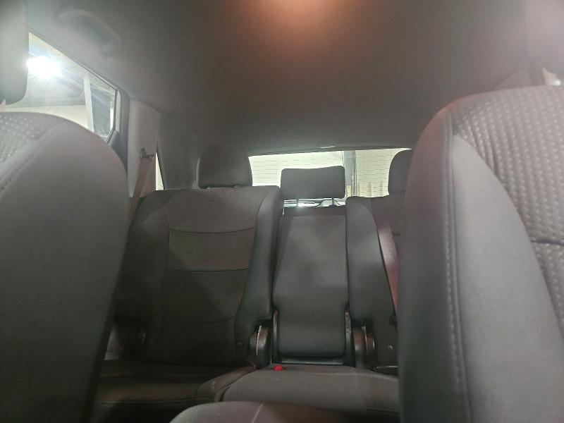 Photo 10 from auction – 2011 KIA SORENTO with VIN 5XYKT4A22BG183339