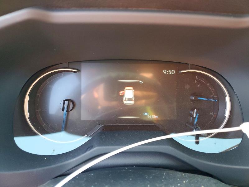 Photo 9 from auction – 2025 TOYOTA RAV4 XLE with VIN JTMRWRFV5SD299929