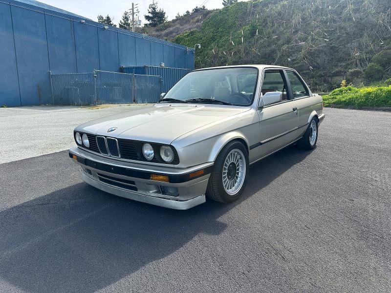 Photo 2 from auction – 1990 BMW 325 I with VIN WBAAA1317LAE58144