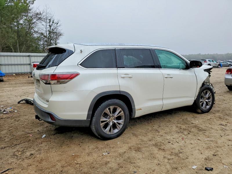 Zdjęcie 3 z aukcji – 2015 TOYOTA HIGHLANDER z VIN 5TDKKRFH4FS041628