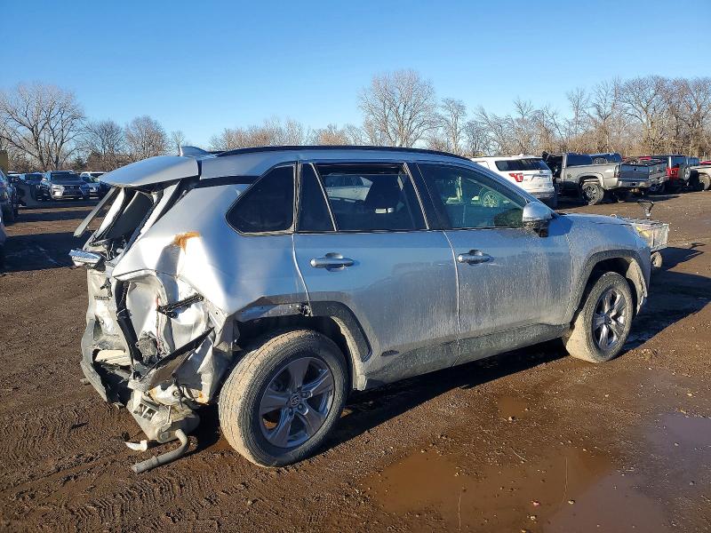 Photo 3 from auction – 2024 TOYOTA RAV4 LE with VIN JTMMWRFVXRD243537