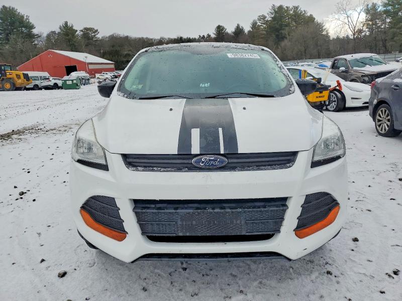Photo 5 from auction – 2016 FORD ESCAPE S with VIN 1FMCU0F70GUA85958