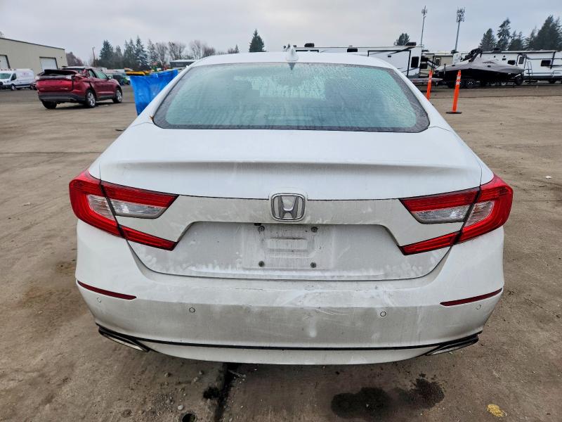 Photo 6 from auction – 2018 HONDA ACCORD TOU with VIN 1HGCV1F99JA104963
