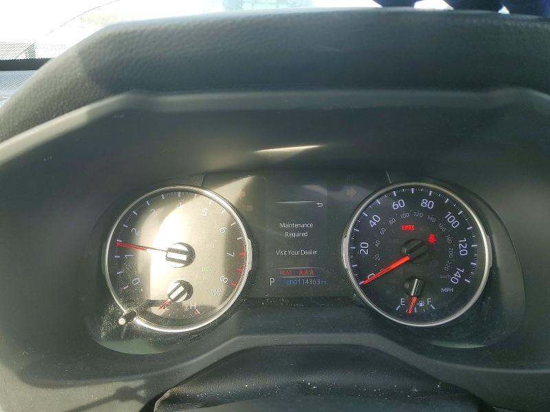 Photo 9 from auction – 2019 TOYOTA RAV4 XLE with VIN JTMP1RFV3KD026784