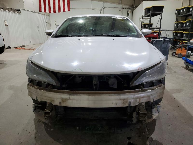 Photo 5 from auction – 2015 CHRYSLER 200 LIMITE with VIN 1C3CCCAB2FN653239
