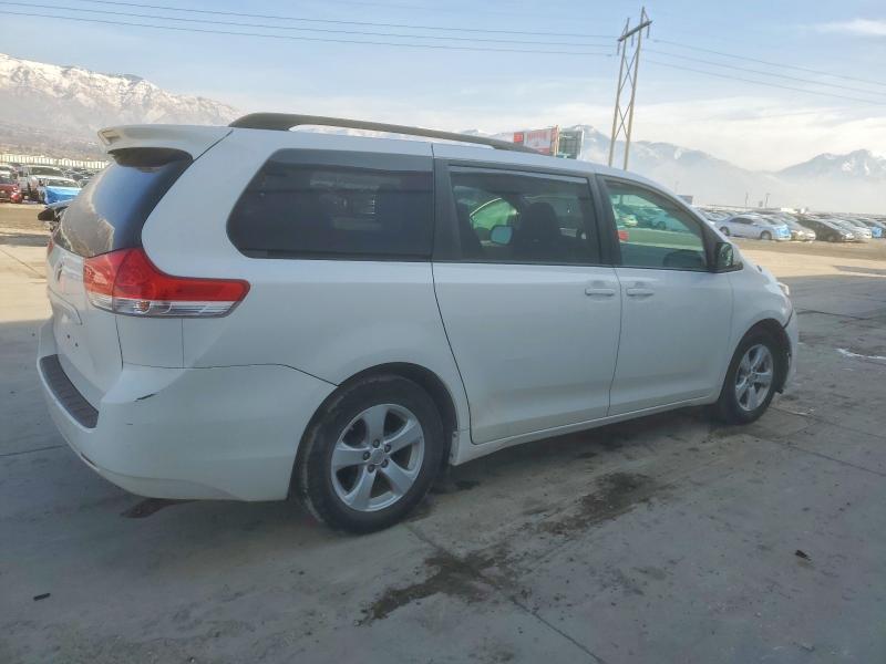 Photo 3 from auction – 2012 TOYOTA SIENNA LE with VIN 5TDKK3DC9CS235538