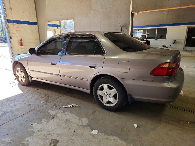 Photo 2 from auction – 2000 HONDA ACCORD with VIN 1HGCG1659YA043471