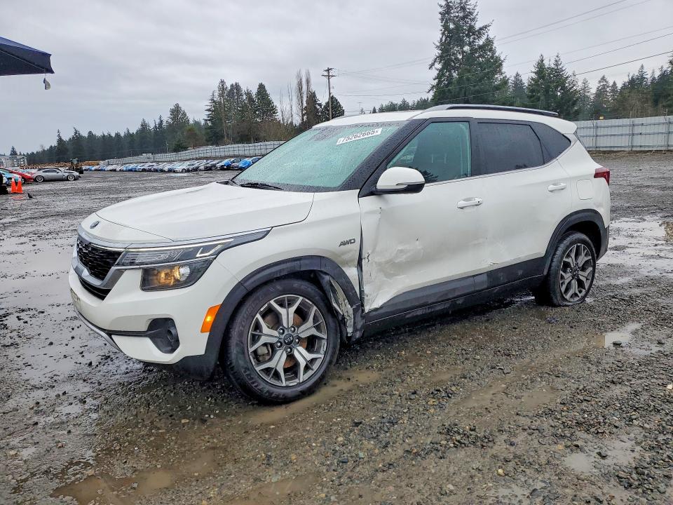 KIA SELTOS EX 2021 with VIN KNDERCAA5M7209641 - Photo from auction