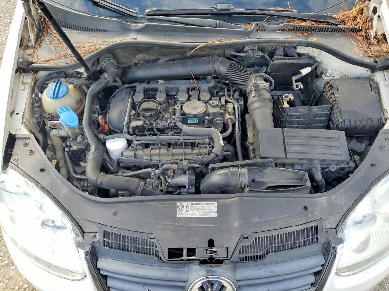 Photo 11 from auction – 2010 VOLKSWAGEN JETTA WOLF with VIN 3VWRA7AJXAM070203