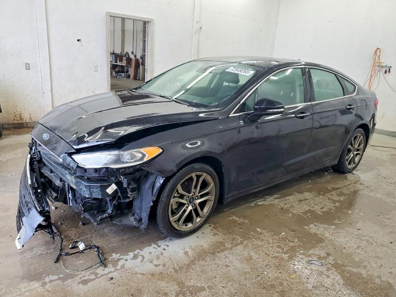 FORD FUSION SEL 2019 with VIN 3FA6P0CD2KR222858 - Photo from auction