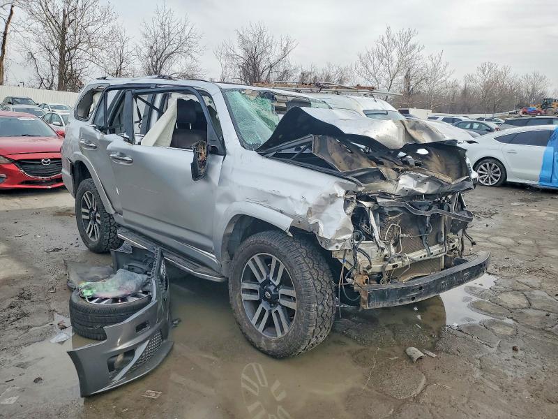 Photo 4 from auction – 2014 TOYOTA 4RUNNER with VIN JTEBU5JR5E5201776