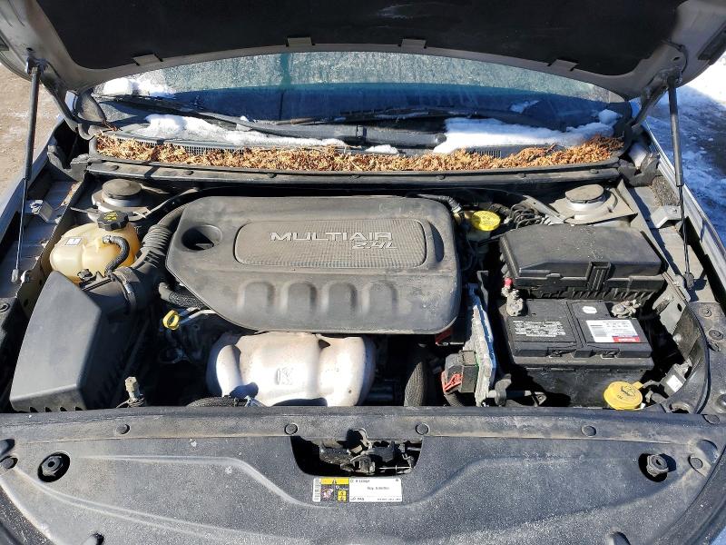 Photo 11 from auction – 2015 CHRYSLER 200 LIMITE with VIN 1C3CCCAB1FN734605