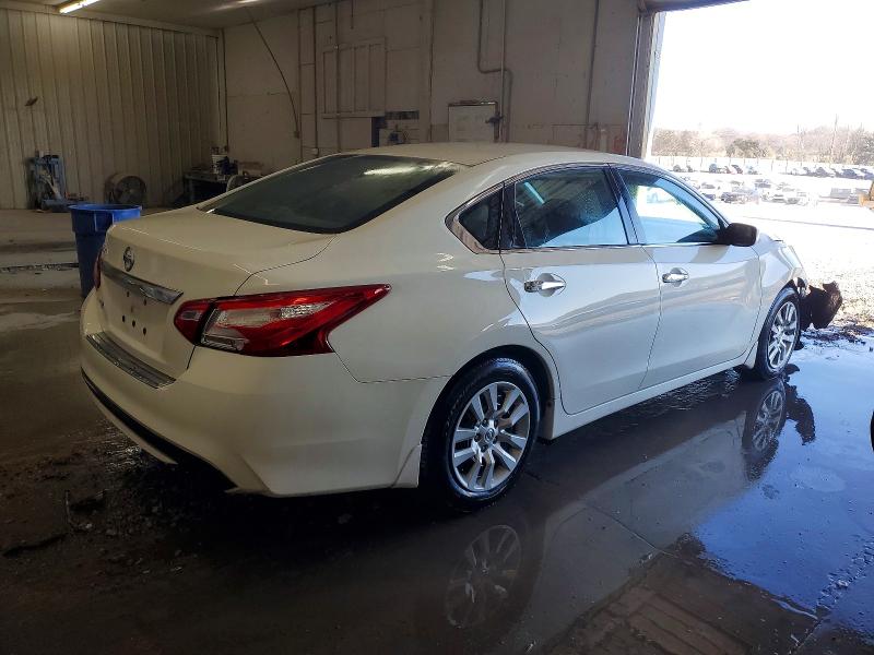 Photo 3 from auction – 2017 NISSAN ALTIMA 2.5 with VIN 1N4AL3AP0HC239024