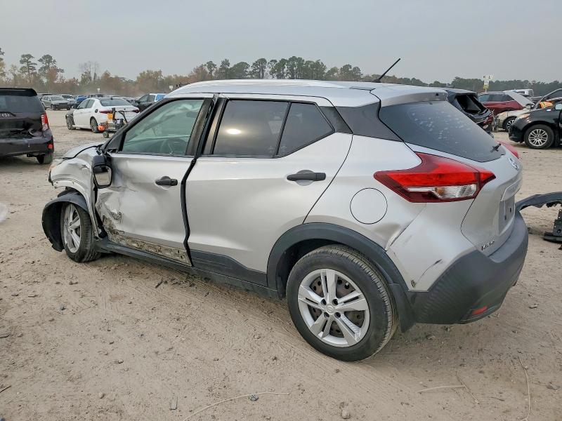 Photo 2 from auction – 2019 NISSAN KICKS with VIN 3N1CP5CU5KL565678