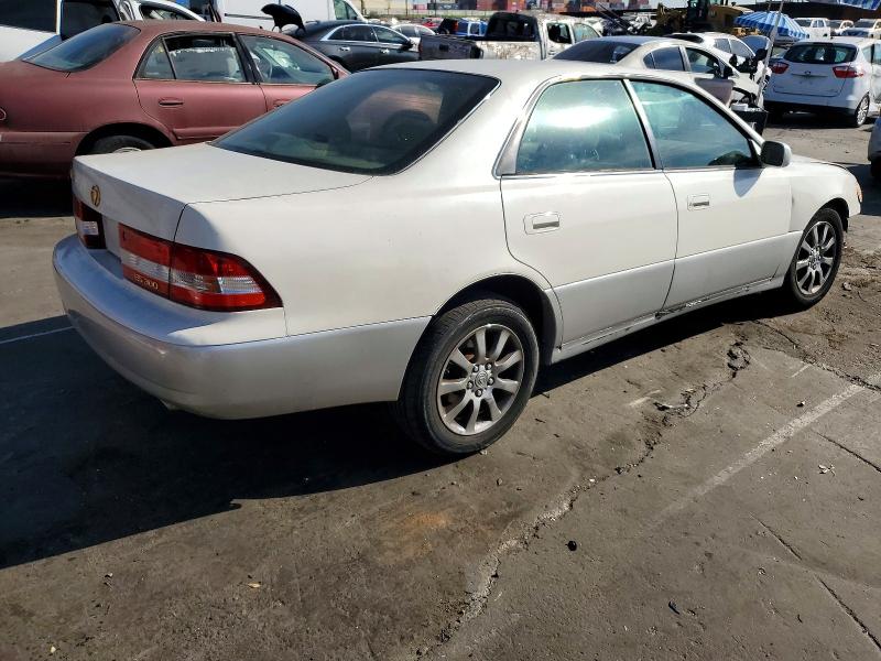 Photo 3 from auction – 2000 LEXUS ES 300 with VIN JT8BF28GXY5086886