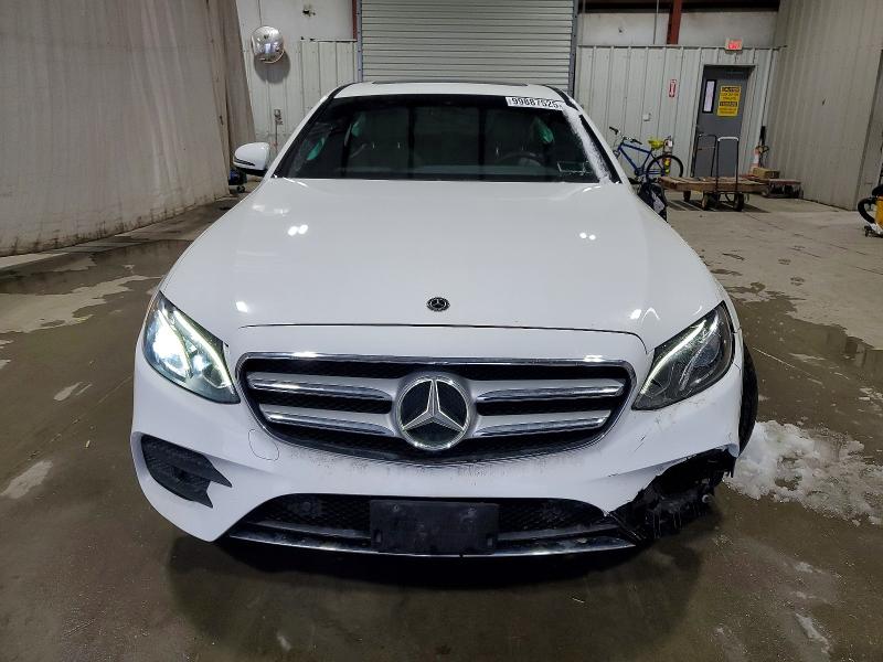 Photo 5 from auction – 2018 MERCEDES-BENZ E 300 with VIN WDDZF4JB2JA330530