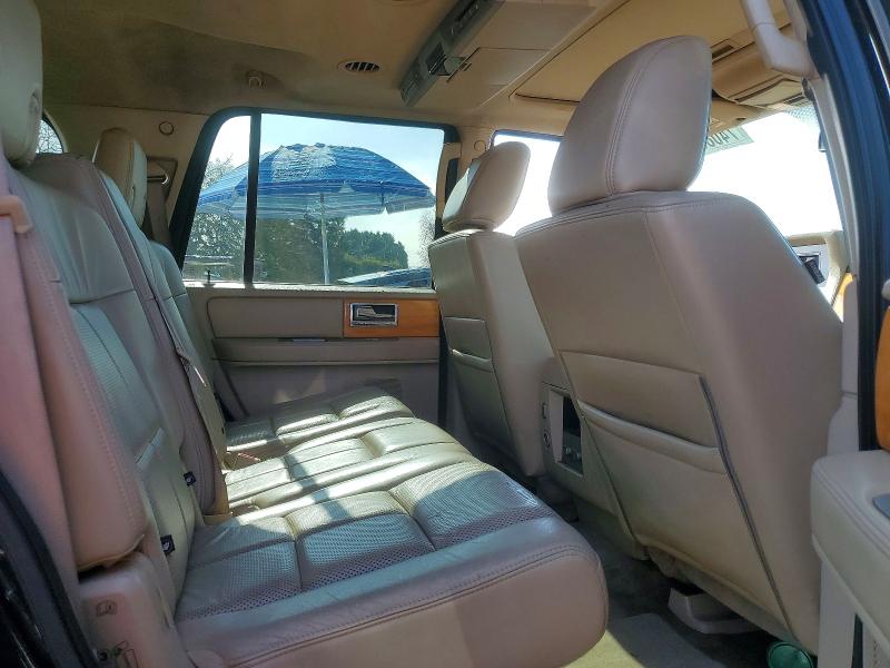 Photo 11 from auction – 2010 LINCOLN NAVIGATOR with VIN 5LMJJ2H51AEJ09495