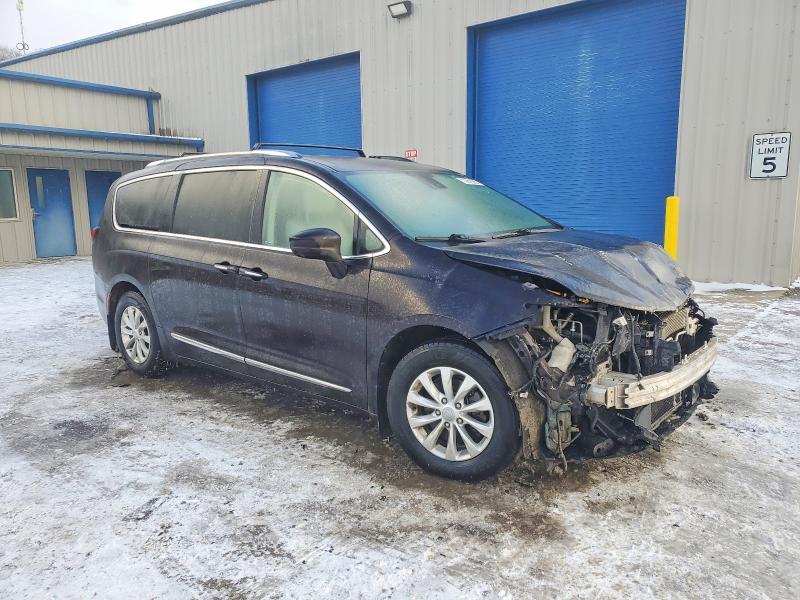 Photo 4 from auction – 2019 CHRYSLER PACIFICA T with VIN 2C4RC1BGXKR593793