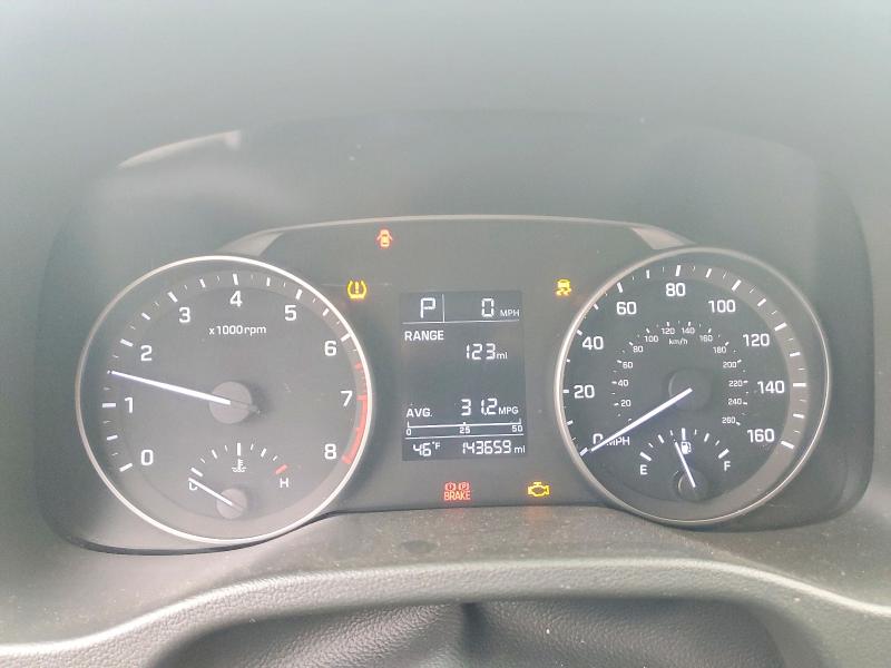 Photo 9 from auction – 2017 HYUNDAI ELANTRA with VIN 5NPD74LF6HH143859