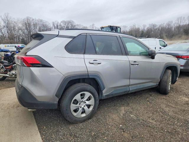 Photo 3 from auction – 2019 TOYOTA RAV4 LE with VIN 2T3H1RFV8KW040347