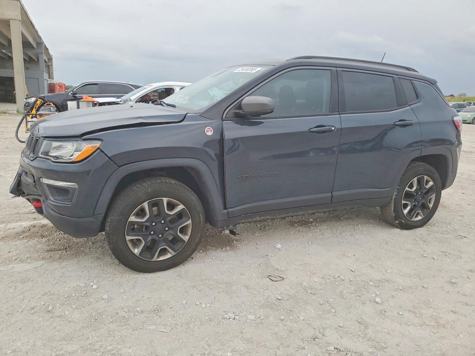 JEEP COMPASS 2018 with VIN 3C4NJDDB6JT245489 - Photo from auction