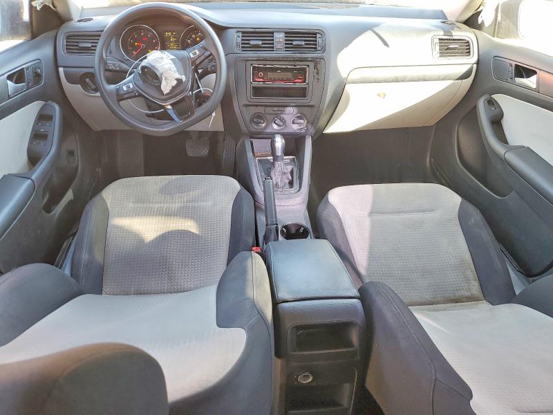 Photo 8 from auction – 2015 VOLKSWAGEN JETTA BASE with VIN 3VW2K7AJ4FM318869