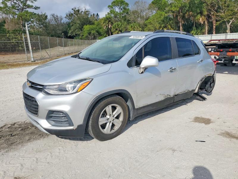 CHEVROLET TRAX 2019 with VIN KL7CJLSB4KB758678 - Photo from auction