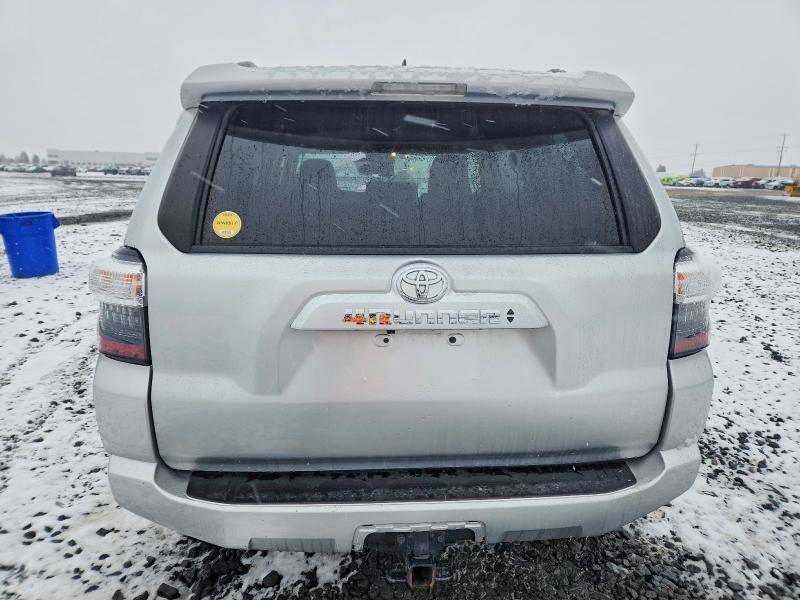 Photo 6 from auction – 2022 TOYOTA 4RUNNER SR with VIN JTEMU5JR7N6055772