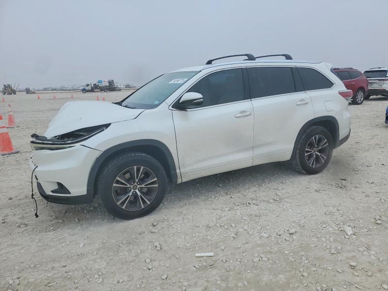 TOYOTA HIGHLANDER 2016 مع رقم تعريف المركبة 5TDKKRFH3GS146646 - صورة من المزاد