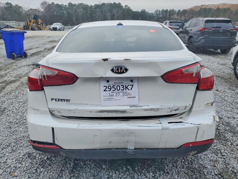 Photo 6 from auction – 2015 KIA FORTE LX with VIN KNAFX4A67F5302376