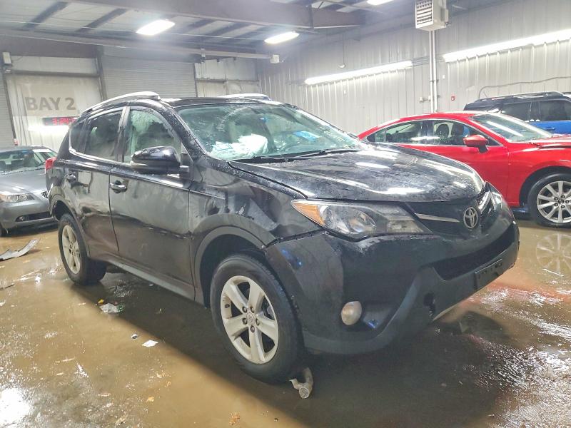 Photo 4 from auction – 2013 TOYOTA RAV4 XLE with VIN 2T3RFREV2DW082488