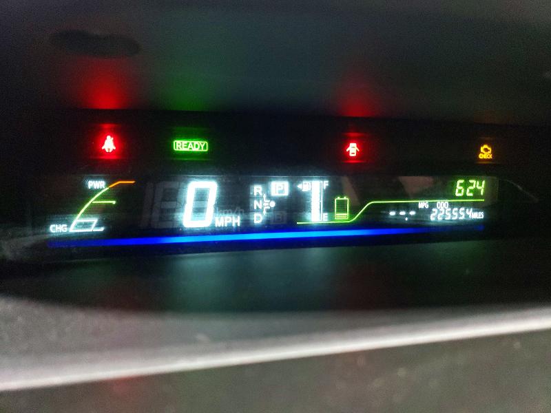 Photo 9 from auction – 2013 TOYOTA PRIUS V with VIN JTDZN3EU4D3240212