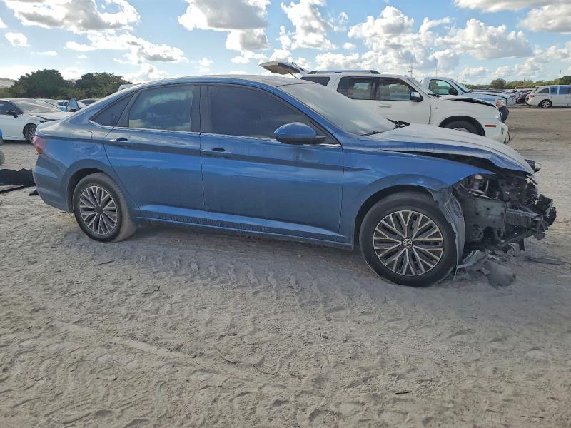 Photo 4 from auction – 2019 VOLKSWAGEN JETTA with VIN 3VWC57BU2KM164600