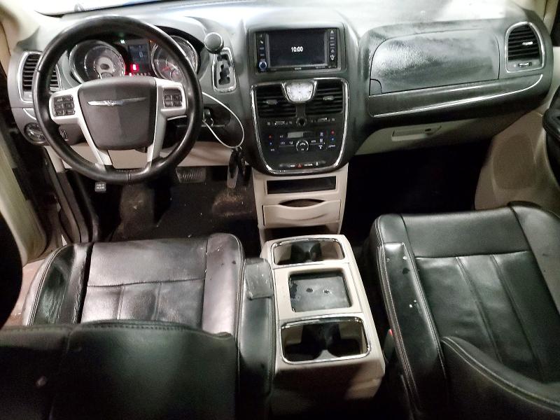 Photo 8 from auction – 2014 CHRYSLER TOWN & COU with VIN 2C4RC1BG3ER359421