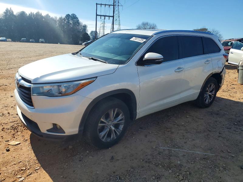 TOYOTA HIGHLANDER 2015 with VIN 5TDKKRFH3FS084549 - Photo from auction