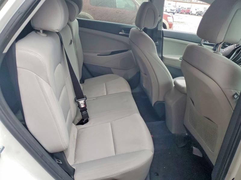 Photo 10 from auction – 2017 HYUNDAI TUCSON LIM with VIN KM8J3CA44HU478484