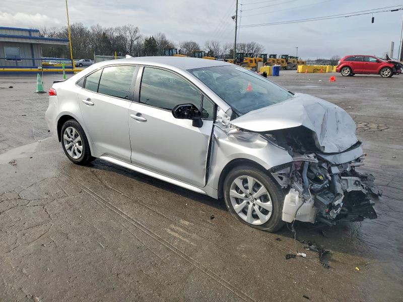 Zdjęcie 4 z aukcji – 2024 TOYOTA COROLLA LE z VIN JTDBCMFE2RJ033177