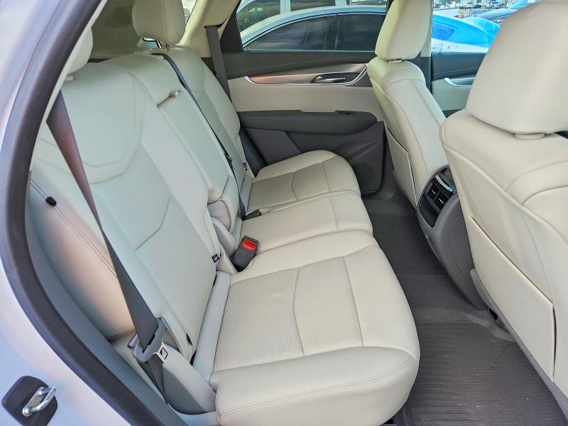 Photo 10 from auction – 2021 CADILLAC XT5 with VIN 1GYKNCRS9MZ160891