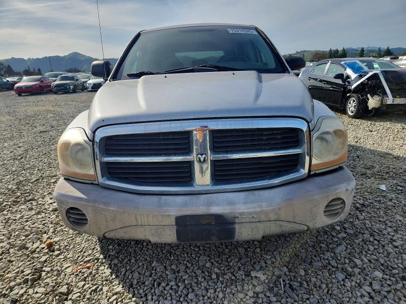 Photo 5 from auction – 2005 DODGE DURANGO with VIN 1D4HD38NX5F542979