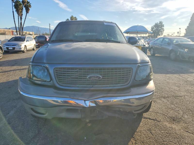 Photo 5 from auction – 2002 FORD EXPEDITION with VIN 1FMRU17L22LA91948