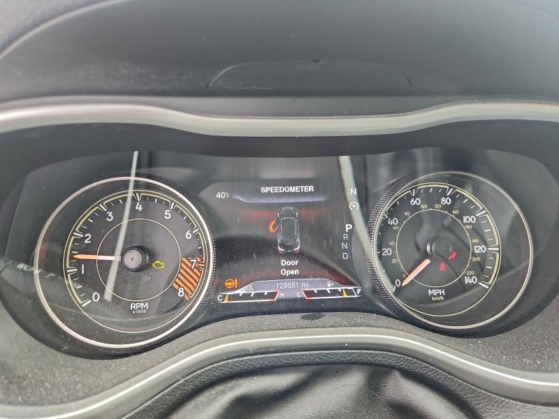 Photo 9 from auction – 2014 JEEP CHEROKEE with VIN 1C4PJLDS6EW157481