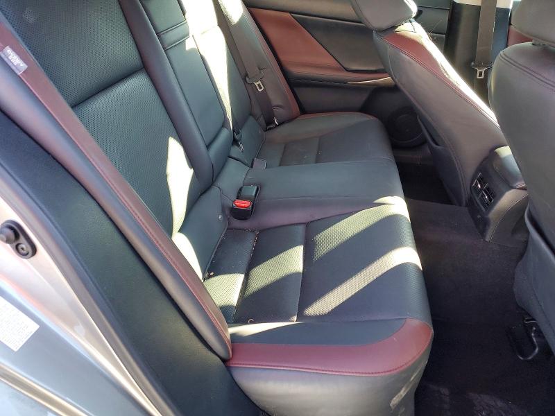 Photo 10 from auction – 2018 LEXUS IS 300 with VIN JTHBA1D20J5076151