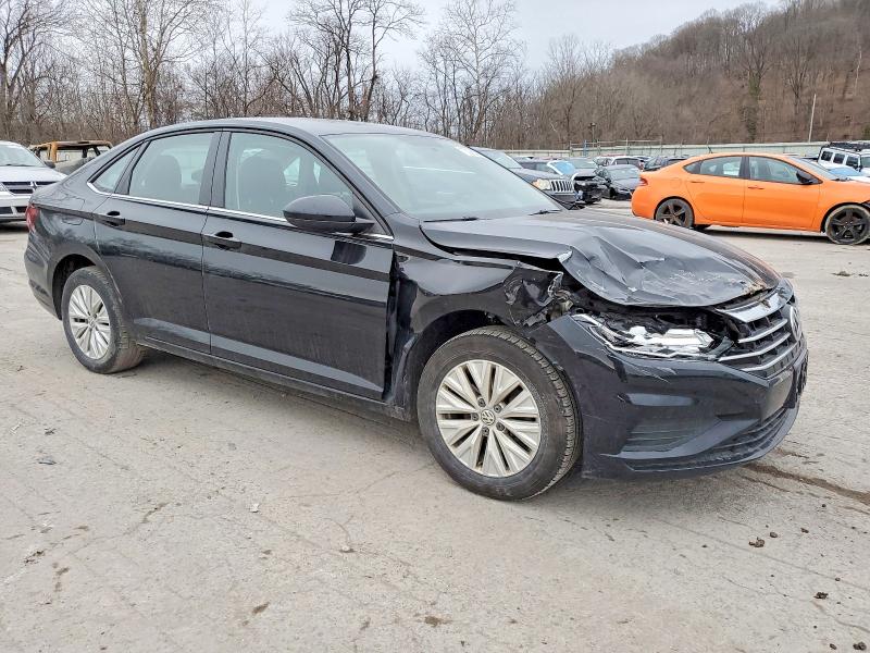 Photo 4 from auction – 2020 VOLKSWAGEN JETTA with VIN 3VWCB7BU2LM060845