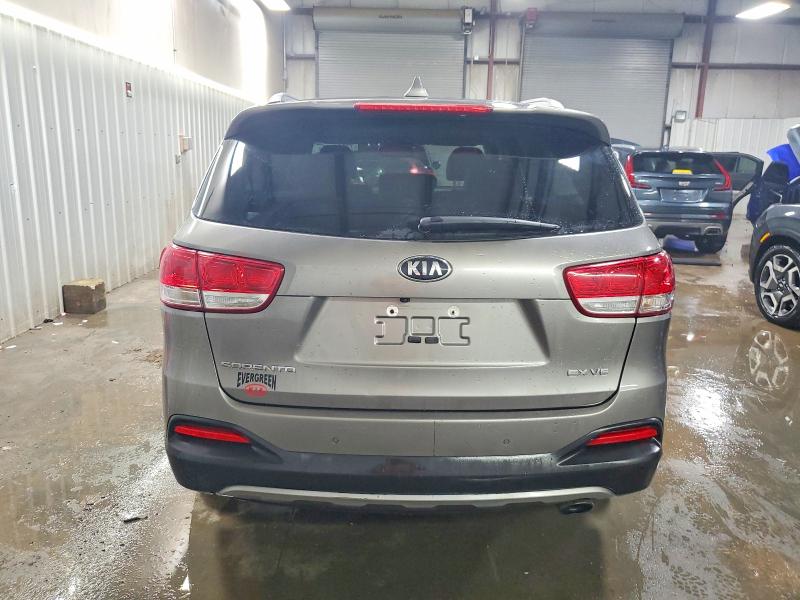 Photo 6 from auction – 2018 KIA SORENTO EX with VIN 5XYPHDA52JG418435