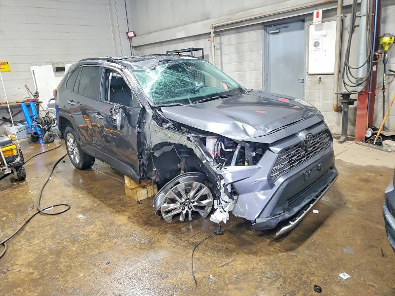 Photo 4 from auction – 2024 TOYOTA RAV4 LIMIT with VIN 2T3N1RFV3RC485500